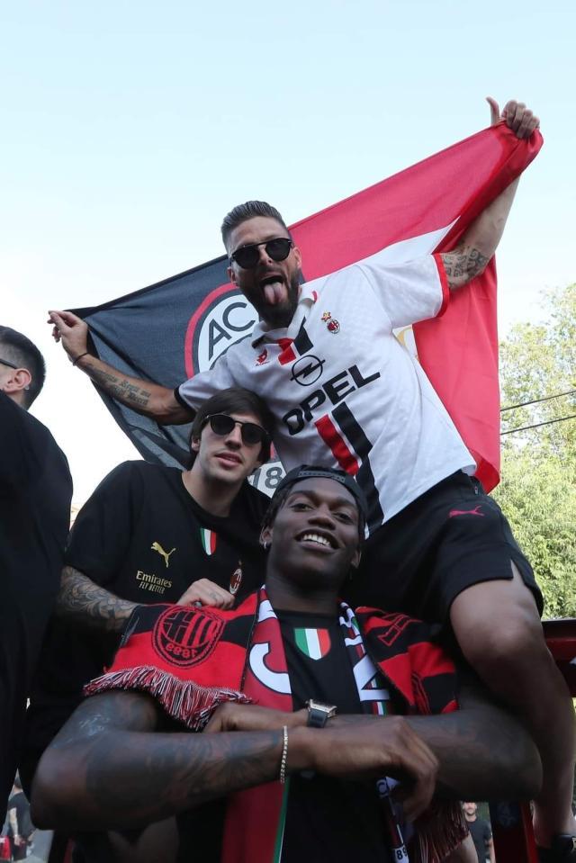 1657243270576011750.jpeg 289817852_3290738557876905_8541325225510493875_n.jpeg